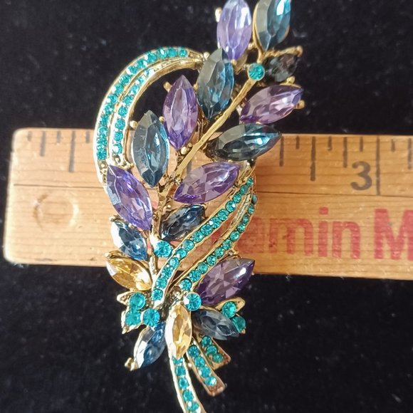 Gorgeous Purple and Aqua Rhinestone Brooch - Picture 3 of 5